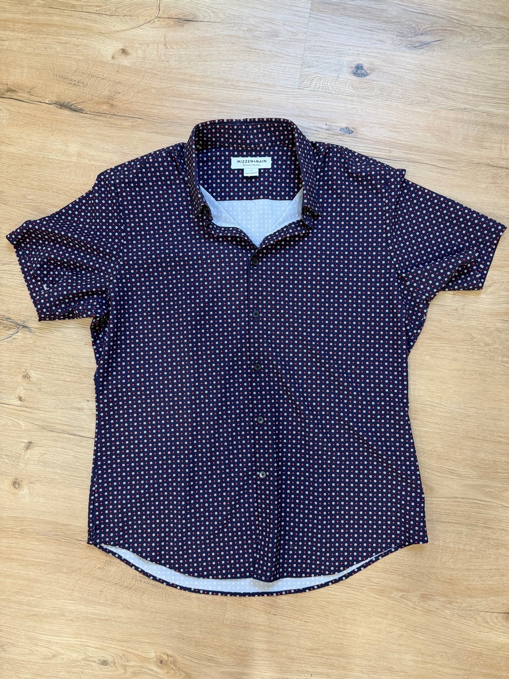Mizzen + Main Leeward Button Up Shirt L Trim